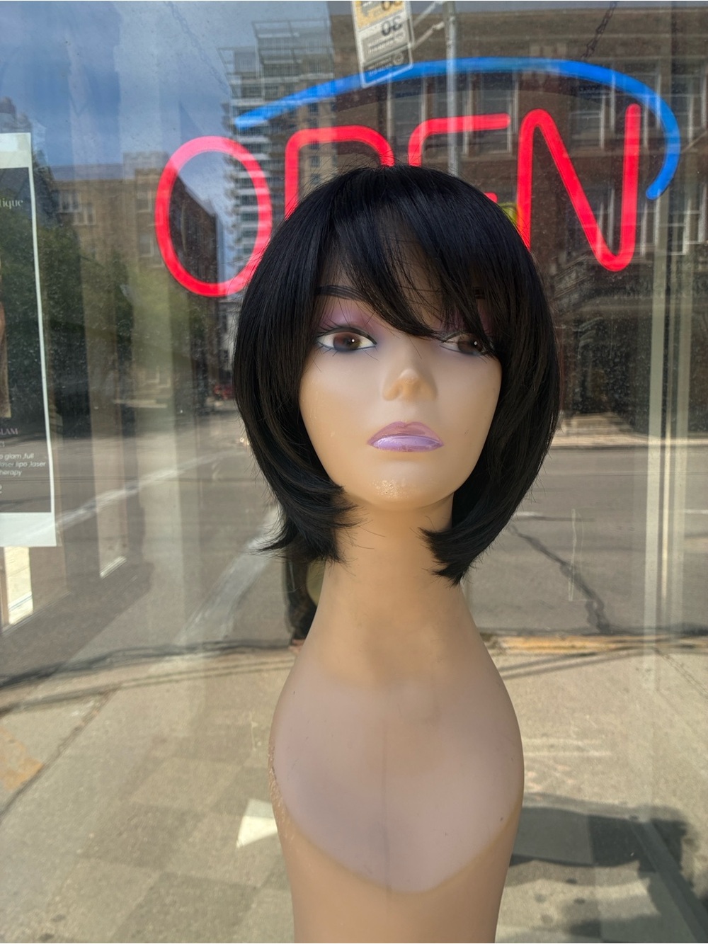 Hand tied Classic Short Layered Women's Wig - Black